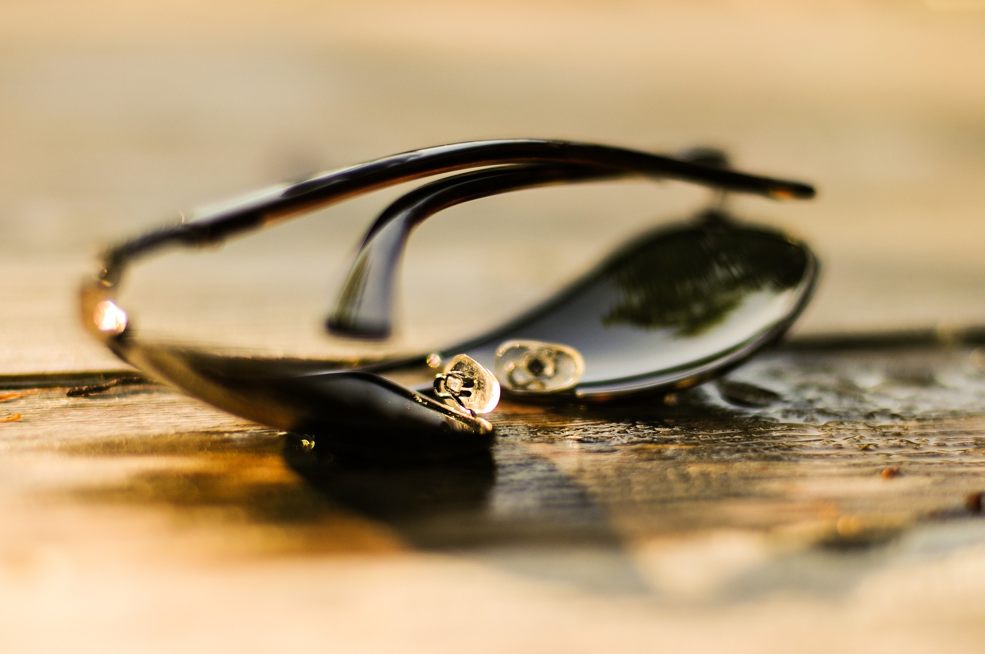 Modne okulary przeciwsłoneczne – jakie są?